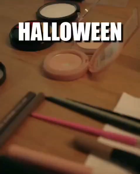 The scary glam make up takes hours. Taking it off shouldn’t.

Stay tuned for the next video.

Shop Cleansing Duo at grailskin.com